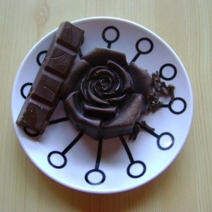 Yoghurtos-csokis-szegfűszeges szappan - Meska.hu