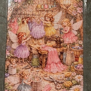 Hűtőmágnes puzzle - Tündérek ruhát készítenek, Otthon & Életmód, Konyhafelszerelés, tálalás, Konyhai dekoráció, Hűtőmágnes, Fotó, grafika, rajz, illusztráció, MESKA