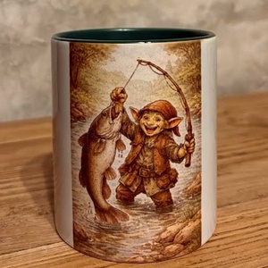 Kobold halat fog a patakban bögre, Otthon & Életmód, Konyhafelszerelés, tálalás, Tálalás, Bögre & Csésze, Fotó, grafika, rajz, illusztráció, A bögre grafikája saját ötlet alapján készült digitális rajz.
A bögre belseje és füle sötétzöld. Mi..., MESKA