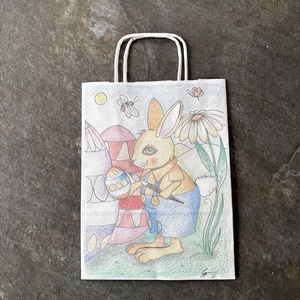 Ajándéktasak - Húsvéti nyúl, Otthon & Életmód, Papír, írószer, Ajándékozás kellékei, Ajándékzsák, csomagolás, Fotó, grafika, rajz, illusztráció, Kézi rajz alapján készült papír design ajándéktasak egyedi grafikával, 18×24 cm-es méretben.
Nyomta..., MESKA