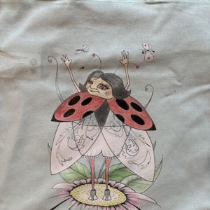 Fehér vászonszatyor katica mintával - táska & tok - bevásárlás & shopper táska - shopper, textiltáska, szatyor - Meska.hu