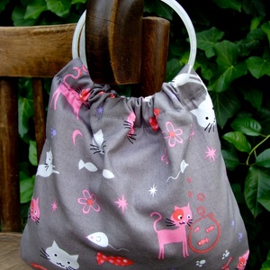 Karikás fülű táska kislányoknak - Szürke cicás  - Meska.hu