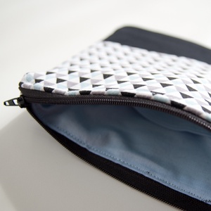 Háromszögmintás neszesszer, pipere -  - Meska.hu