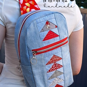 Sling bag - Újrahasznosított világos farmer patchwork blokkal - táska & tok - kézitáska & válltáska - vállon átvethető táska - Meska.hu