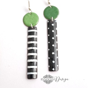 Dorothy - asszimetrikus tűzzománc fülbevaló - pöttyös - zöld-zöld-monokróm - ékszer - fülbevaló - lógó fülbevaló - Meska.hu