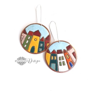 Hundertwasser - színes házikó - tűzzománc fülbevaló  - ékszer - fülbevaló - lógós kerek fülbevaló - Meska.hu
