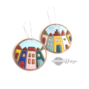 Hundertwasser - színes házikó - tűzzománc fülbevaló  - ékszer - fülbevaló - lógós kerek fülbevaló - Meska.hu