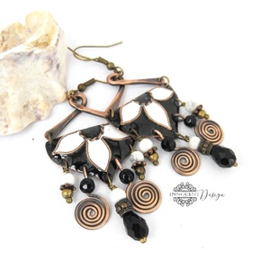 Büvellő - tűzzománc fülbevaló fekete-fehér - ékszer - fülbevaló - lógó fülbevaló - Meska.hu