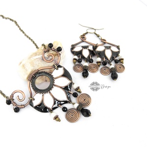 Büvellő - tűzzománc fülbevaló fekete-fehér - ékszer - fülbevaló - lógó fülbevaló - Meska.hu