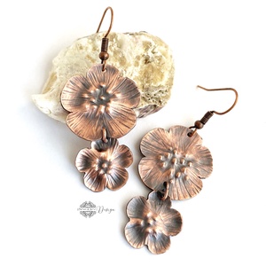 Gyöngy+virág - kovácsolt vörösréz fülbevaló - dupla  - ékszer - fülbevaló - lógó fülbevaló - Meska.hu
