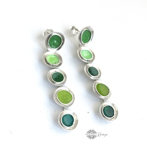 Gaudi - ezüst fülbevaló tűzzománccal - zöld - ékszer - fülbevaló - lógó fülbevaló - Meska.hu