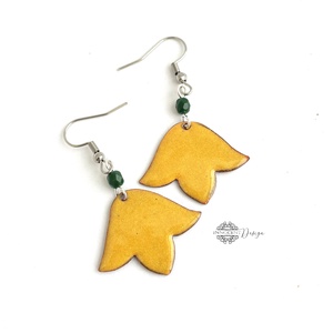 Sárga  tulipán - tűzzománc fülbevaló - ékszer - fülbevaló - lógó fülbevaló - Meska.hu
