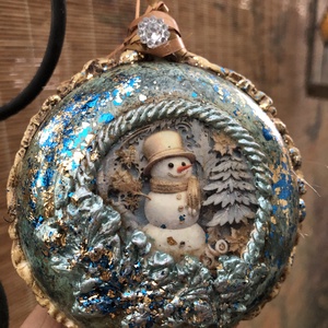 hóemberes karácsonyfadísz , Karácsony, Karácsonyi lakásdekoráció, Karácsonyfadíszek, Decoupage, transzfer és szalvétatechnika, MESKA