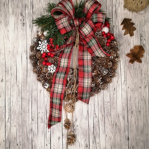 Vörösfenyő koszorú 25 cm, Karácsony, Adventi díszek, Adventi gyertyadíszek és koszorúdíszek, Virágkötés, Több évig használható tartós dekoráció.
Az alap vörösfenyő tobozokkal borítva, amik enyhén havasak,..., MESKA