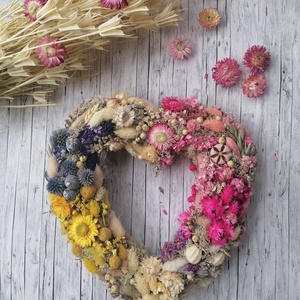 Szív alakú koszorú - otthon & életmód - dekoráció - ajtó- és ablak dekoráció - ajtódísz & kopogtató - Meska.hu