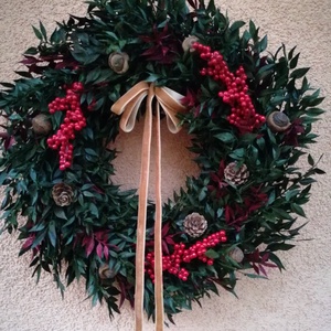 Örökzöld elegancia koszorú 33 cm Ősz-tél - otthon & életmód - dekoráció - ajtó- és ablak dekoráció - ajtódísz & kopogtató - Meska.hu