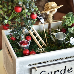 Garden láda asztali dísz - otthon & életmód - virágdekoráció - virágdíszek - asztali virágdísz - Meska.hu