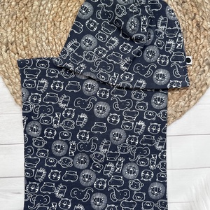 Gyermek sapka, csősál csomag - sötétkék alapon állatkás - ruha & divat - sál, sapka, kendő - sapka & sál szett - Meska.hu