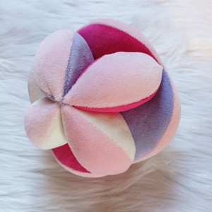 Montessori labda - pink - lila, 17 cm, Játék & Sport, 3 éves kor alattiaknak, Babalabda, Varrás, MESKA