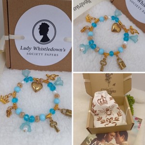 Bridgerton ihletésű-charm karkötő, virággyöngyökkel-B002 - Meska.hu