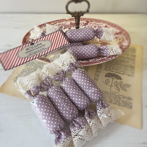 Textil szaloncukrok / levendula lila - karácsony - karácsonyi lakásdekoráció - karácsonyfadíszek - Meska.hu