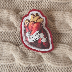 Vintage szív kitűző - ékszer - kitűző és bross - kitűző - Meska.hu
