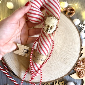 Handmade karácsonyi dekor  egyedi cukorpálca emberke - karácsony - karácsonyi lakásdekoráció - karácsonyfadíszek - Meska.hu