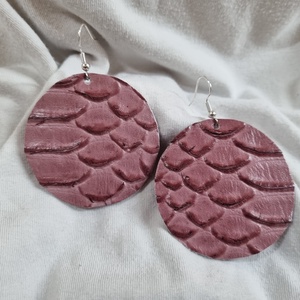 Bőrfülbevaló - purple circle, Ékszer, Fülbevaló, Lógó fülbevaló, Bőrművesség, Ékszerkészítés, MESKA