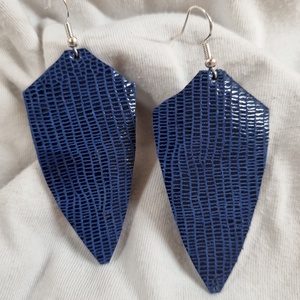 Bőrfülbevaló - dark elegant, Ékszer, Fülbevaló, Lógó fülbevaló, Bőrművesség, Ékszerkészítés, MESKA