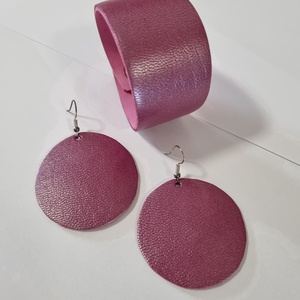 Bőrkarkötő, fülbevalóval - purple elegance - ékszer - ékszerszett - Meska.hu