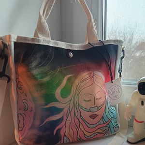 Irina asztronauta színeváltozása egyedi illusztrált válltáska, Táska & Tok, Kézitáska & válltáska, Vállon átvethető táska, Fotó, grafika, rajz, illusztráció, MESKA