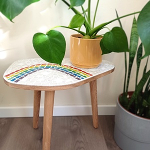 Rainbow - Egyedi, dekoratív bohém fa virágasztal szivárvány színű üvegmozaikkal - otthon & életmód - bútor - asztal - Meska.hu