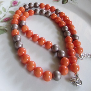 ÜVEGGYÖNGY-gyöngysor/ narancs/ - ékszer - nyaklánc - gyöngyös nyaklánc - Meska.hu