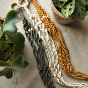 Makramé virágtartók gyöngyökkel, több színben  - otthon & életmód - dekoráció - virágdísz és tartó - virágtartó - Meska.hu