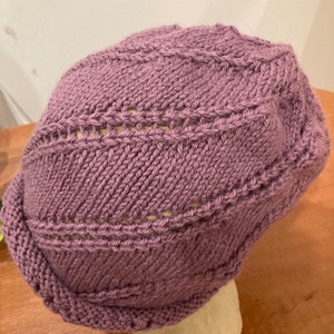 Lila áttört mintás női sapka - ruha & divat - sál, sapka, kendő - sapka - Meska.hu Lila áttört mintás női sapka - ruha & divat - sál, sapka, kendő - sapka - Meska.hu