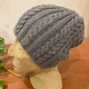 Csupacsavar női kötött sapka - Meska.hu