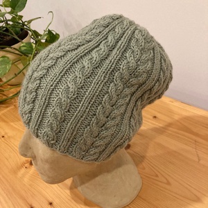 Csupacsavar női kötött sapka - Meska.hu