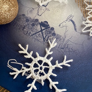 Horgolt karácsonyi díszek - karácsony - karácsonyi lakásdekoráció - karácsonyfadíszek - Meska.hu