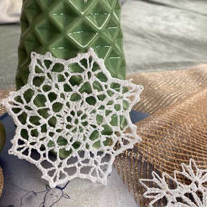 Horgolt karácsonyi díszek - karácsony - karácsonyi lakásdekoráció - karácsonyfadíszek - Meska.hu