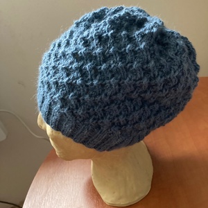 Kék áttört mintás női sapka - Meska.hu