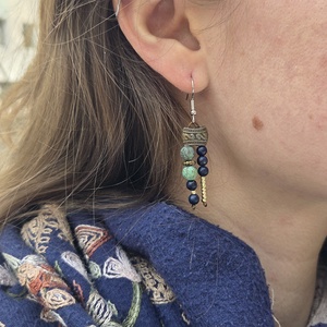 'KIMÉRA' kézműves fülbevaló lápisszal és afrikai türkizzel - ékszer - fülbevaló - lógó fülbevaló - Meska.hu