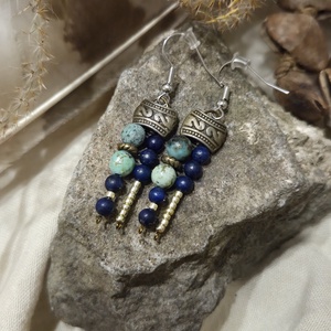 'KIMÉRA' kézműves fülbevaló lápisszal és afrikai türkizzel - ékszer - fülbevaló - lógó fülbevaló - Meska.hu