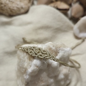 Finom kelta mintás karkötő, Ékszer, Karkötő, Fonott karkötő, Csomózás, Ékszerkészítés, MESKA