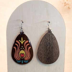 Magyaros tulipán mintás fa fülbevaló � ezüst akasztóval - ékszer - fülbevaló - lógó csepp fülbevaló - Meska.hu