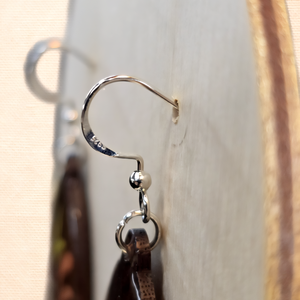 Magyaros tulipán mintás fa fülbevaló � ezüst akasztóval - ékszer - fülbevaló - lógó csepp fülbevaló - Meska.hu