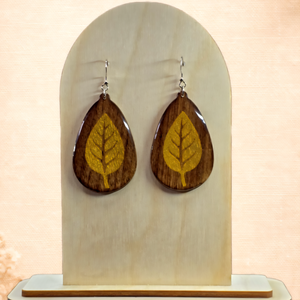 Arany leveles diófa fülbevaló, Ékszer, Fülbevaló, Lógó csepp fülbevaló, Ékszerkészítés, Famegmunkálás, MESKA