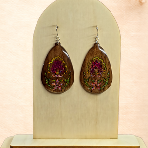 Csillagvirág � kézzel készült fa fülbevaló csillámos mintával - ékszer - fülbevaló - lógó csepp fülbevaló - Meska.hu