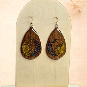 Napfény Hold � csillámos hold-mintás fa fülbevaló - ékszer - fülbevaló - lógó csepp fülbevaló - Meska.hu