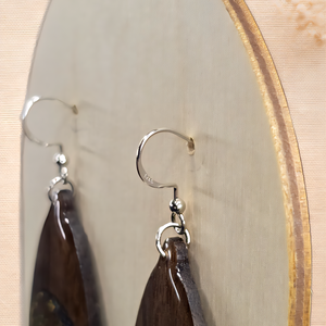 Napfény Hold � csillámos hold-mintás fa fülbevaló - ékszer - fülbevaló - lógó csepp fülbevaló - Meska.hu