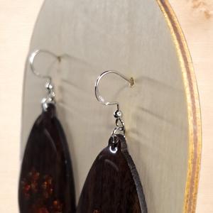 Csillogó Mancsnyom � kézzel készült fa fülbevaló - ékszer - fülbevaló - lógó csepp fülbevaló - Meska.hu